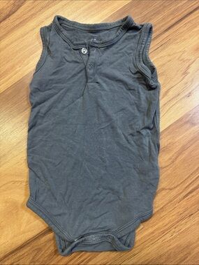 Kyte 0-3M Bodysuit onesie gray